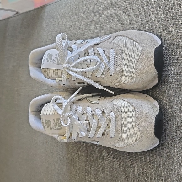 New Balance Classic 574 Size 8.5 D - Picture 2 of 6